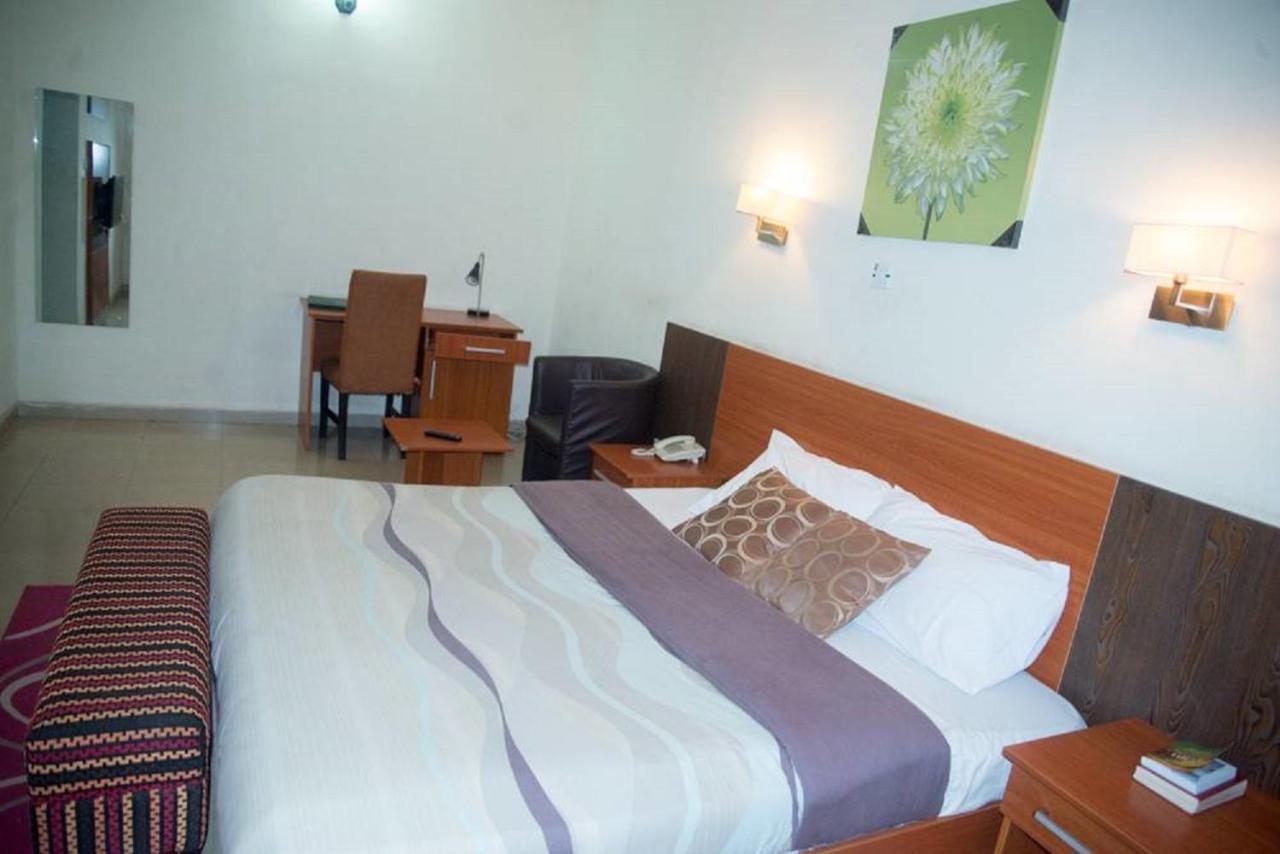 Dannic Hotels Ενούγκου Εξωτερικό φωτογραφία