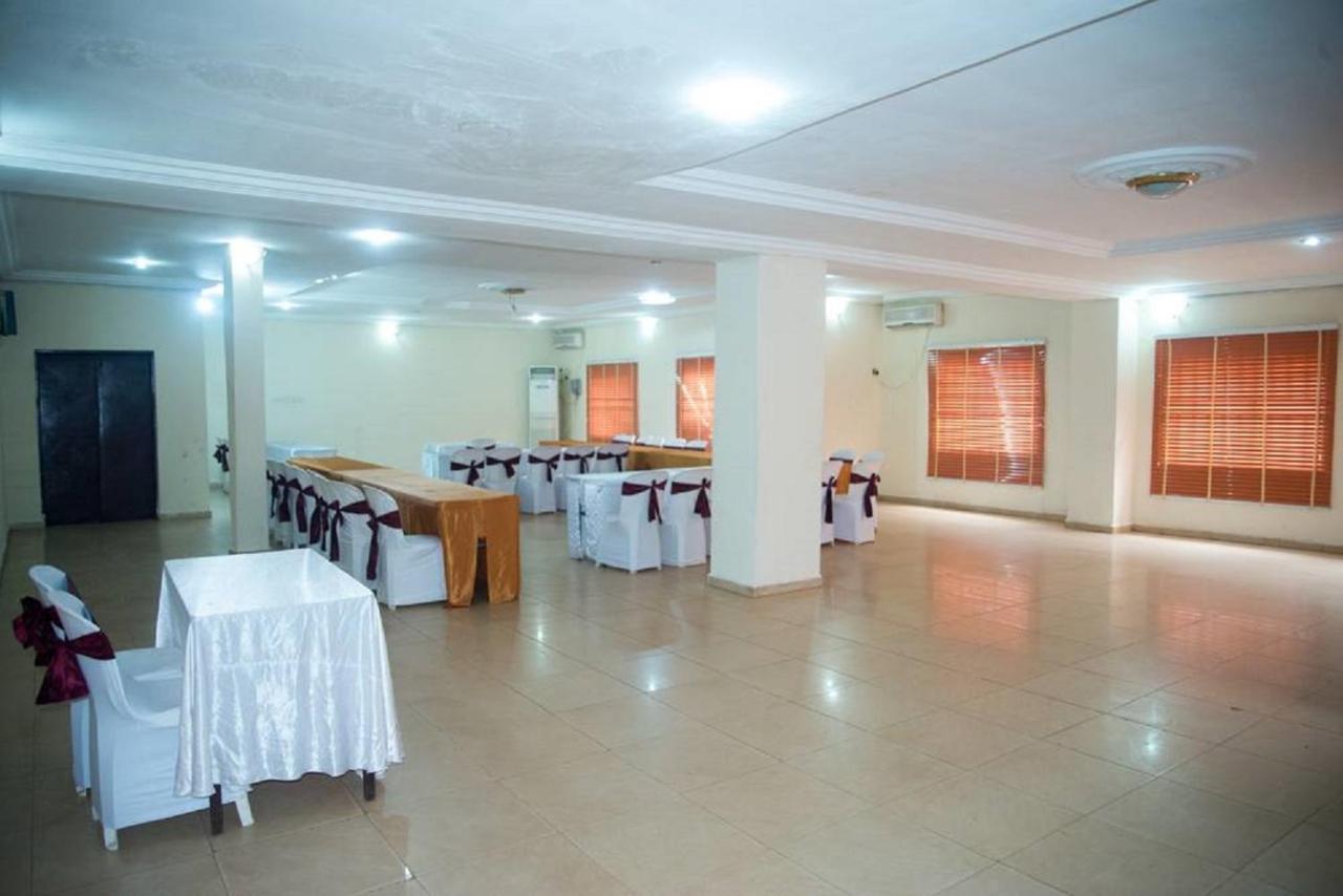 Dannic Hotels Ενούγκου Εξωτερικό φωτογραφία